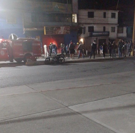 Diario Frontera, Frontera Digital,  INCENDIO FRIGORÍFICO, AVENIDA 16 DE SEPTIEMBRE, MÉRIDA, Sucesos, ,BOMBEROS INVESTIGA INCENDIO EN EL FRIGORÍFICO
“EL PUNTO DE LAS CARNES” EN MÉRIDA