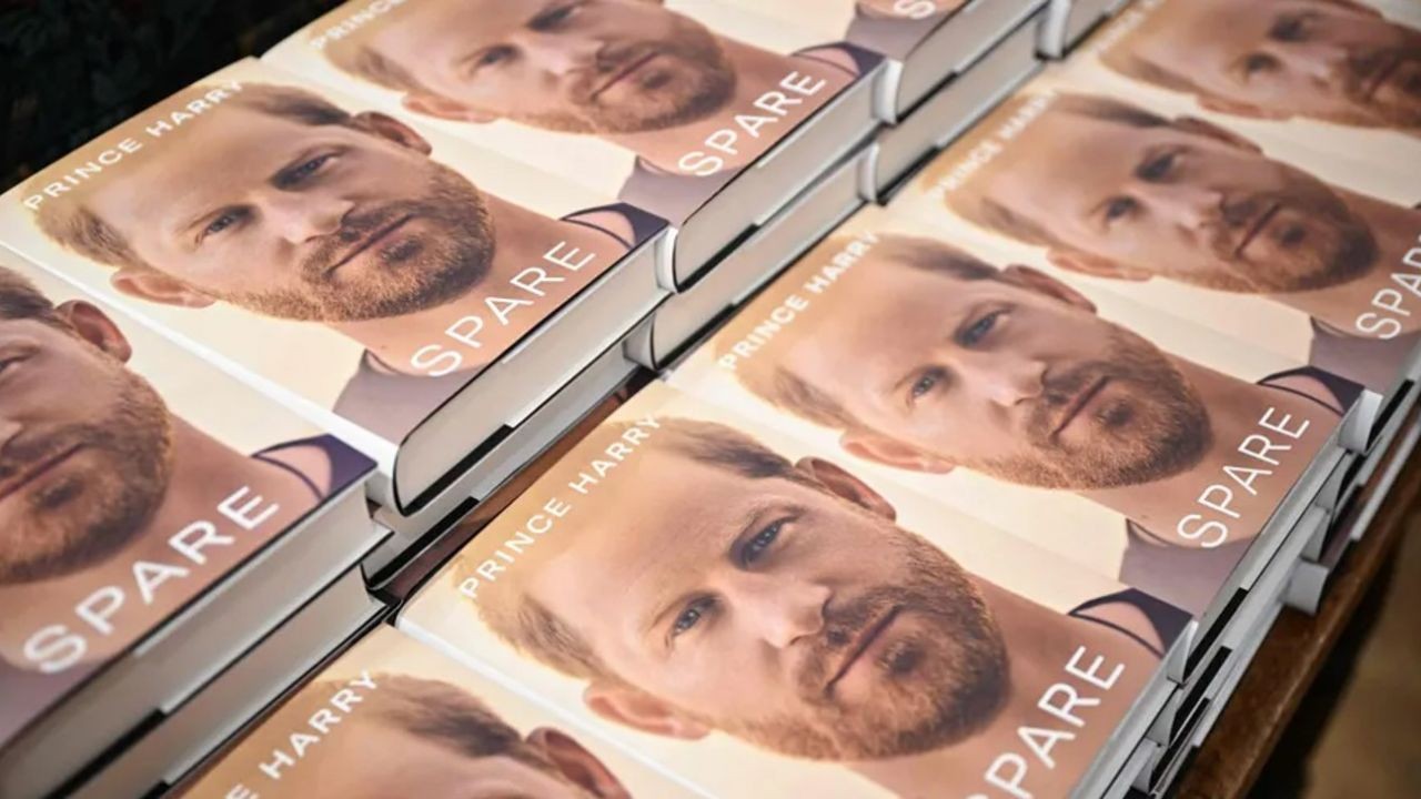 Diario Frontera, Frontera Digital,  The Economist, harry, Spare, Farándula, ,Spare, la autobiografía del Príncipe Harry, es un jugueteo desacertado