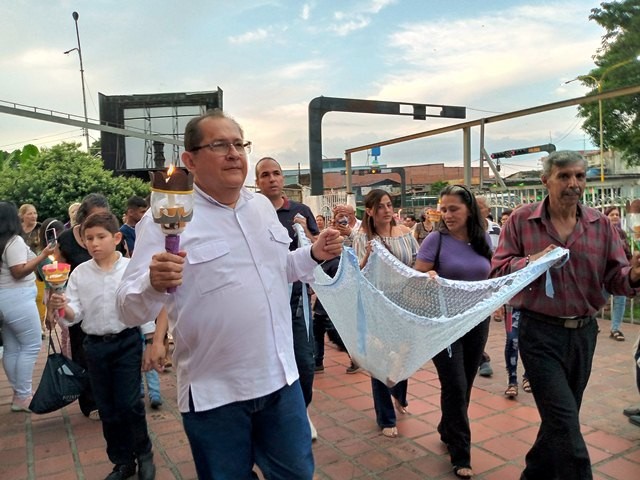 Diario Frontera, Frontera Digital,  PARADURA DE NIÑO, ALCALDÍA DE ALBERTO ADRIANI, El Vigía Panamericana, ,Alcalde Lisandro Segura acompañó Paradura del Niño Jesús en la Catedral y plaza Bolívar