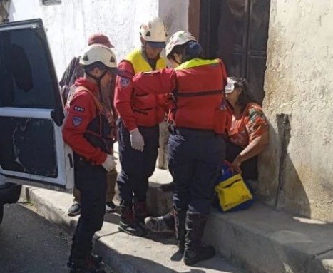 Diario Frontera, Frontera Digital,  EJIDO, CUERPO DE BOMBEROS MÉRIDA, EJIDO, Sucesos, ,BOMBEROS TRASLADO A CIUDADANA HERIDA
CON UN MACHETE EN UNA RIÑA EN EJIDO