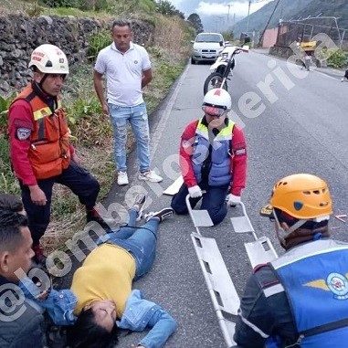 Diario Frontera, Frontera Digital,  VÍA EN SANTO DOMINGO, MOTORIZADO, Sucesos, ,ACOMPAÑANTE DE MOTORIZADO RESULTÓ LESIONADA
TRAS VOLCAR VEHÍCULO SOBRE LA VÍA EN SANTO DOMINGO