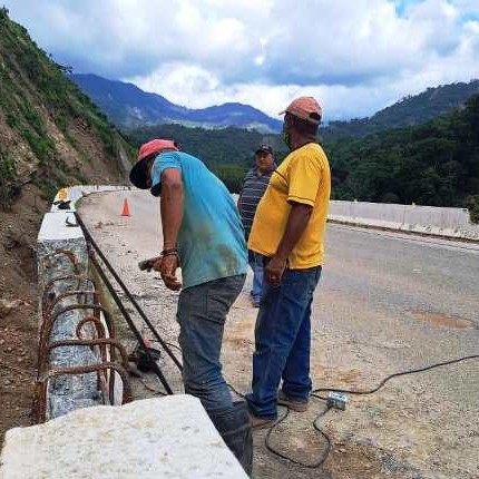 Diario Frontera, Frontera Digital,  LOCAL 008, PUENTE CARACOL, El Vigía Panamericana, ,Jehyson Guzmán ejecuta labores de refacción en el puente Caracol