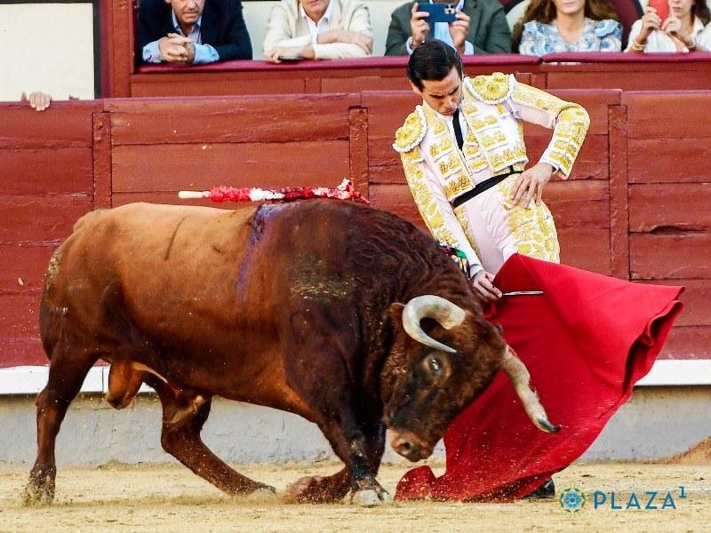 Diario Frontera, Frontera Digital,  FERIA DE OTOÑO, TERCERA CORRIDA, Entretenimiento, ,Recuerdo de Daniel Luque entre pilares de arcilla: la decepción absoluta
