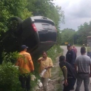 Diario Frontera, Frontera Digital,  Comerciante chino, herido, volcamiento, Sucesos, ,Comerciante chino resultó lesionado tras vuelco
de camioneta en la vía entre Mérida y El Vigía