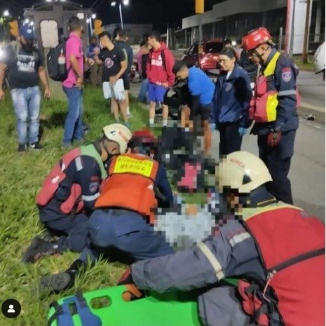 Diario Frontera, Frontera Digital,  municipio Libertador, Mérida, Cuerpo de Bomberos, Iahula, Sucesos, ,Dos ciudadanos lesionados en colisión entre dos motos en Mérida