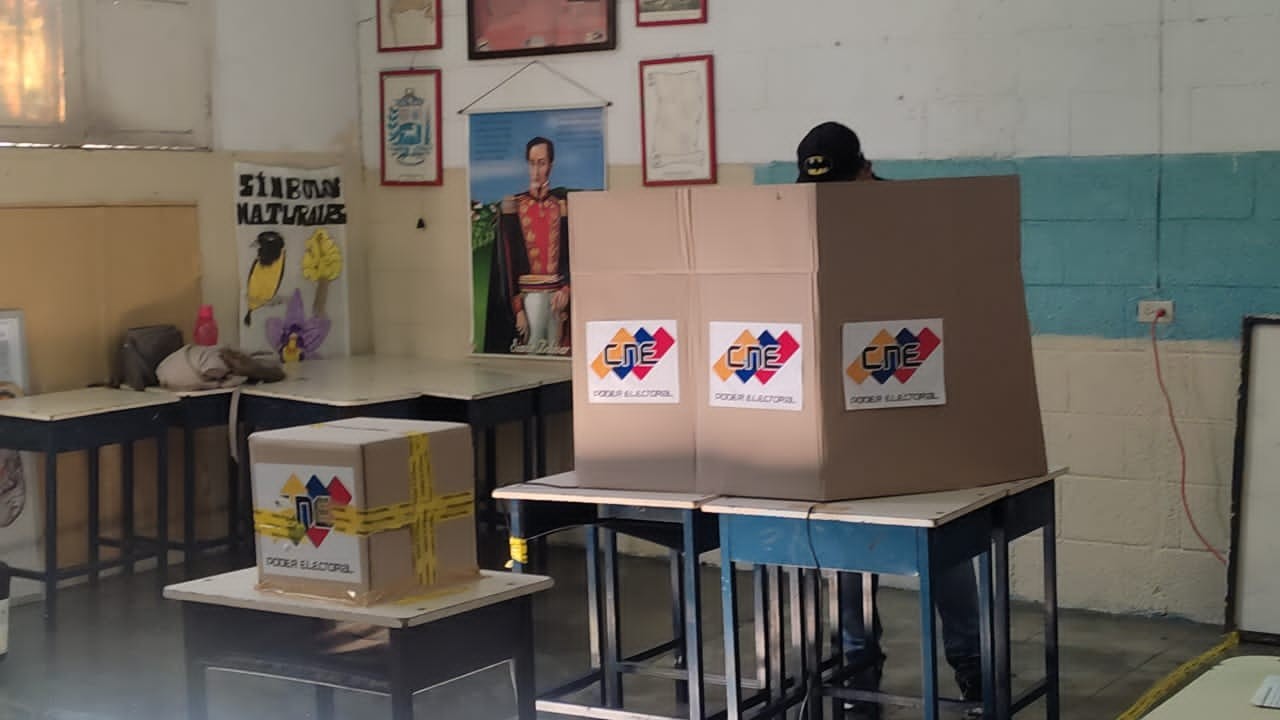 Diario Frontera, Frontera Digital,  Wilmer Iglesias, CNE, municipio Libertador, Referéndum consultivo, Esequibo, Plan República, Politica, ,Iglesias: En Venezuela se vive una gran fiesta electoral