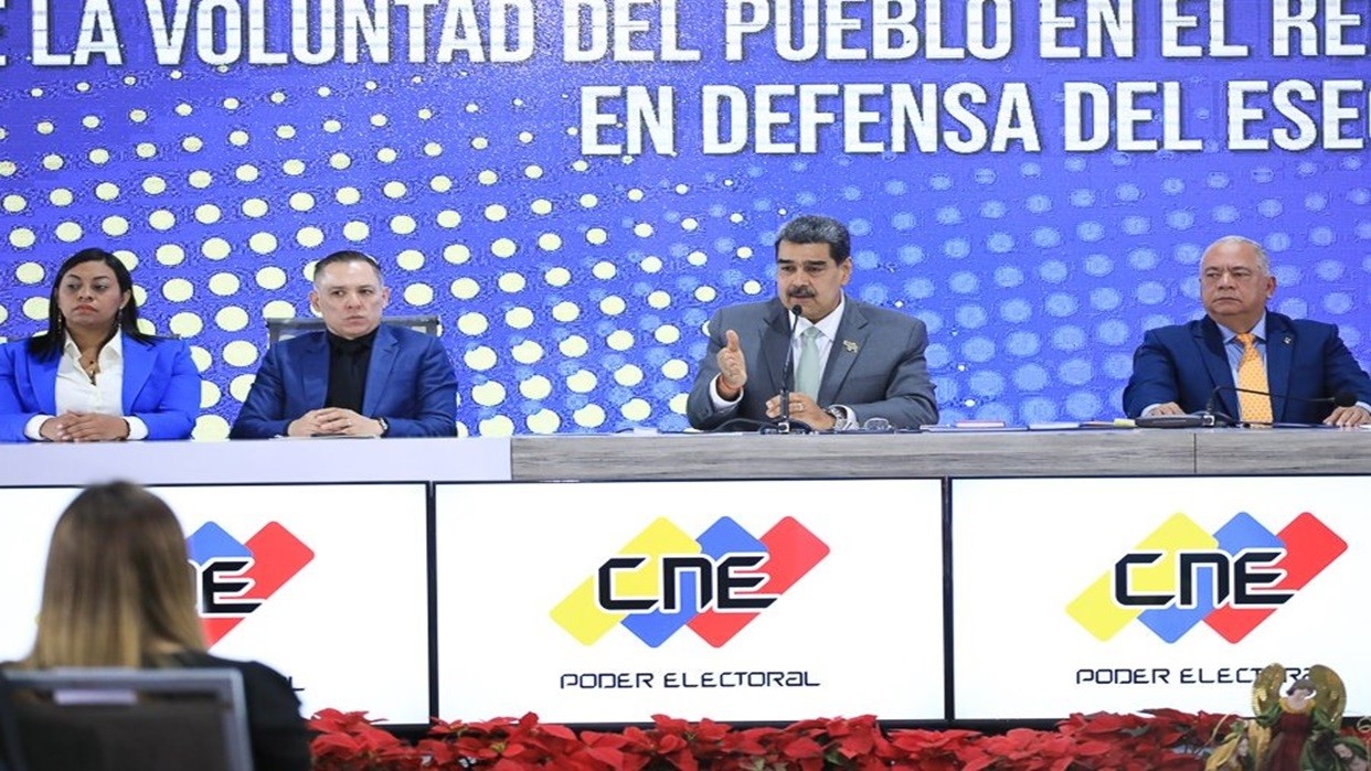 Diario Frontera, Frontera Digital,  Nicolás Maduro, CNE, Elvis Amoroso, Jorge Rodríguez, Referéndum consultivo, Esequibo, Guyana, Politica, ,Este referéndum es vinculante y como jefe de Estado acato el mandato" resaltó el presidente Maduro ante el CNE
