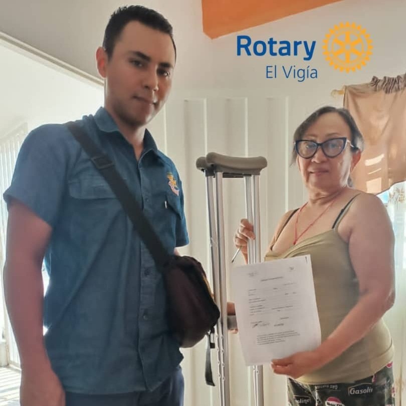 Diario Frontera, Frontera Digital,  Rotary, El Vigía, Victor Acuña, municipio Alberto Adriani, El Vigía Panamericana, ,Rotary El Vigía otorgó en comodato un par de muletas a Víctor Acuña