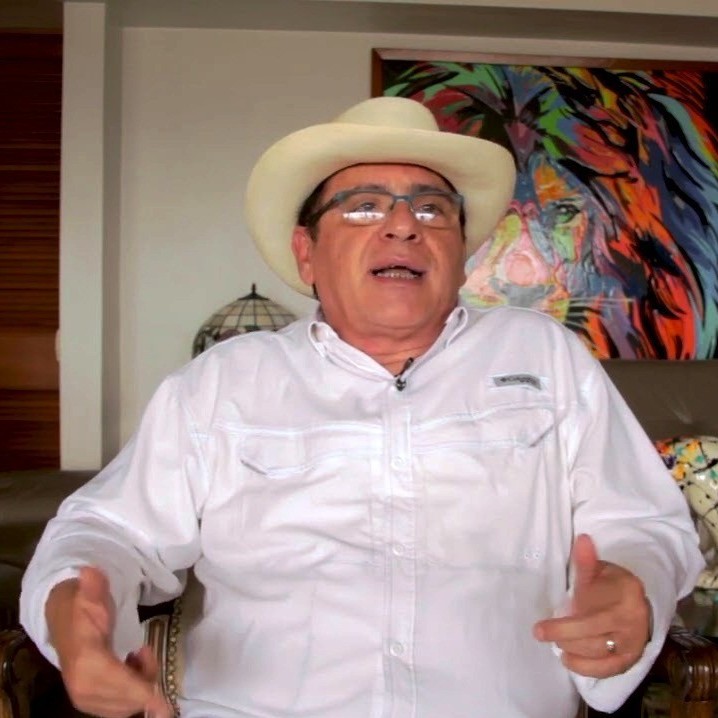 Diario Frontera, Frontera Digital,  Páramo, ,Abraham Hayón y familia les desea 
unas felices fiestas decembrinas