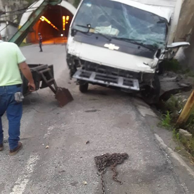 Diario Frontera, Frontera Digital,  Sucesos, ,Tres lesionados dejó accidente en la Local 008