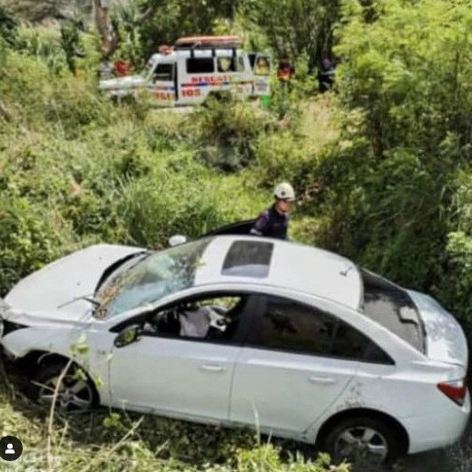 Diario Frontera, Frontera Digital,  Sucesos, ,Conductora y sus dos acompañantes resultaron lesionados en vuelco fuera de la vía en Las González