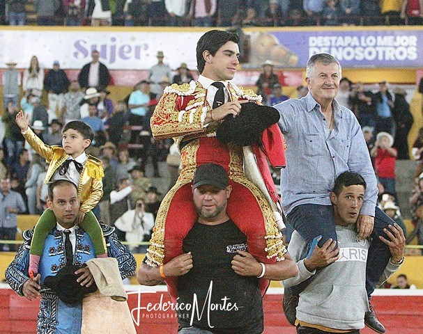 Diario Frontera, Frontera Digital,  TERCERA CORRIDA, CARNAVAL TAURINO DE AMÉRICA, FERIA DEL SOL, Entretenimiento, ,FERIA DEL SOL / ULTIMA CORRIDA: En hombros Colombo 
en el cierre ferial tras el corte de tres orejas