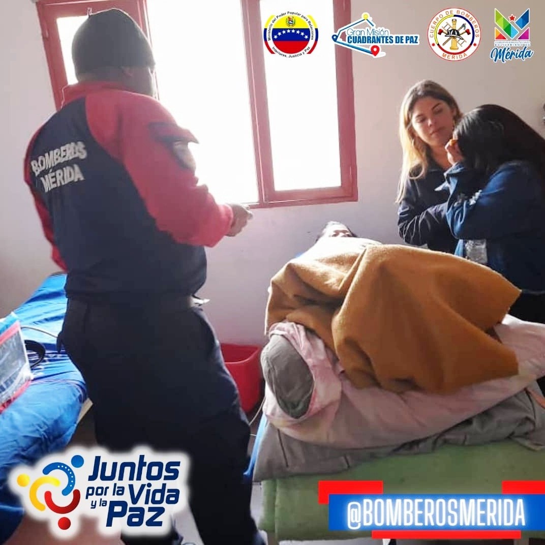 Diario Frontera, Frontera Digital,  CUERPO DE BOMBEROS, EL PÁRAMO, Sucesos, ,BOMBEROS ATENDIERON A CIUDADANA AL SER AFECTADA
POR EL FRIO EN CARRETERA TRASANDINA