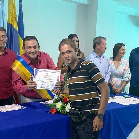 Diario Frontera, Frontera Digital,  MUNICIPIO OBISPO RAMOS DE LORA, Alcalde Enrique Guillén, DÍA DE LA JUVENTUD, El Vigía Panamericana, ,Alcalde Enrique Guillén condecoró a 65 jóvenes destacados
