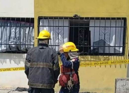 Diario Frontera, Frontera Digital,  EXPLOSIÓN DE GAS, APARTAMENTO EJIDO, CUERPO DE BOMBEROS, MÉRIDA, Sucesos, ,Fuga de gas originó una explosión 
en apartamento de Ejido