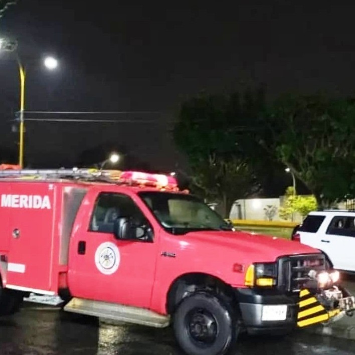 Diario Frontera, Frontera Digital,  FALLECIDA, ACCIDENTE VIAL MÉRIDA, Sucesos, ,Joven dama falleció y dos lesionados 
en dos hechos viales en Mérida