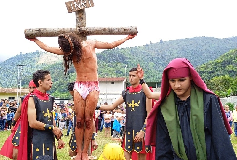 Diario Frontera, Frontera Digital,  Viacrucis Viviente, ZEA, Mocoties, ,Jóvenes zedeños escenificaron camino 
al calvario de Jesús mediante el Viacrucis Viviente