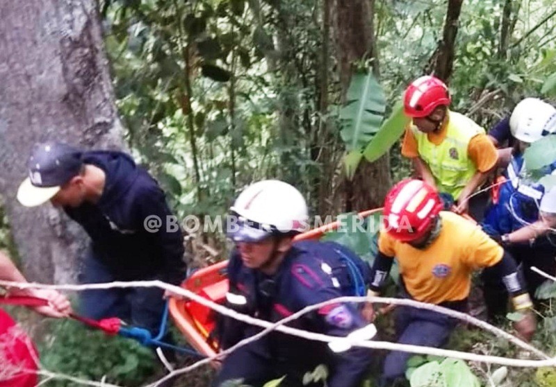 Diario Frontera, Frontera Digital,  lesionada, talud de 100 metros, Sucesos, ,Ciudadana lesionada tras caer a un talud
de 100 metros aproximadamente en Mérida