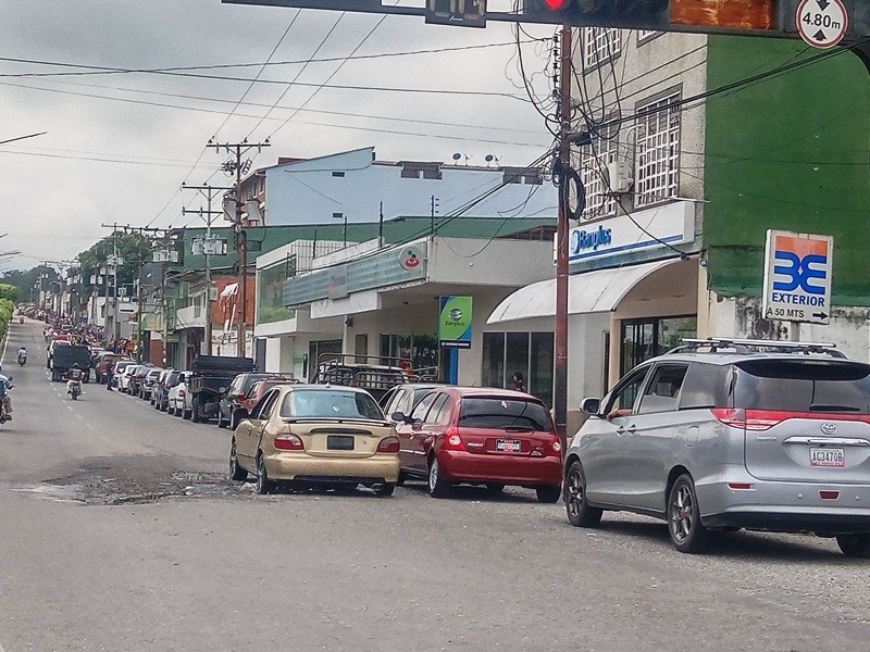Diario Frontera, Frontera Digital,  GASOLINA EN EL VIGÍA, El Vigía Panamericana, ,Usuarios exigen explicación sobre la grave 
situación para surtir gasolina en El Vigía
