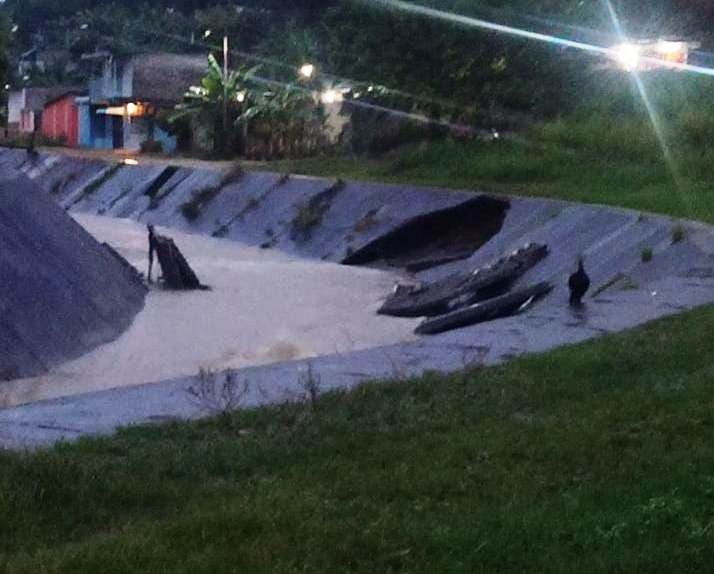 Diario Frontera, Frontera Digital,  Caño Bubuquí en El Vigía, El Vigía Panamericana, ,Denuncian quiebre de las pantallas cimentadas 
del Caño Bubuquí en El Vigía