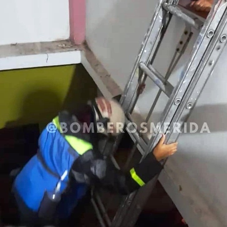Diario Frontera, Frontera Digital,  CUERPO DE BOMBEROS, MÉRIDA, IAHULA, Sucesos, ,Ciudadana lesionada al caer de una altura
de 3.5 metro de altura en Mérida