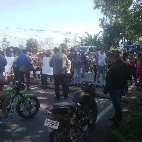 Diario Frontera, Frontera Digital,  PROTESTA EN MUCUJEPE, MUNICIPIO ALBERTO ADRIANI, MÉRIDA, El Vigía Panamericana, ,Campesinos y vecinos de Mucujepe 
protestaron y trancaron la Panamericana