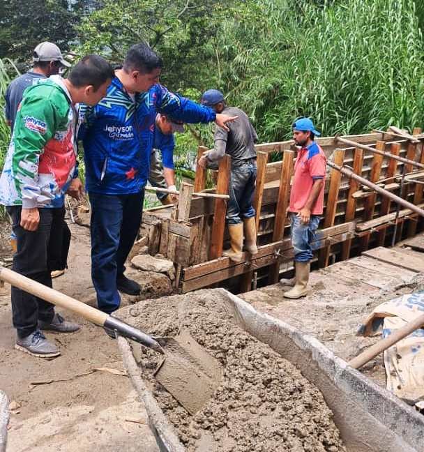Diario Frontera, Frontera Digital,  MURO ARENAL, GOBIERNO DE MÉRIDA, JEHYSON GUZMÁN, Páramo, ,Gobierno bolivariano repara falla de borde en entrada hacia El Arenal