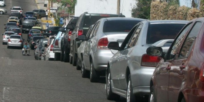 Diario Frontera, Frontera Digital,  PERSISTEN LA COLAS, ESTACIONES DE SERVGICIO, GASOLINA, El Vigía Panamericana, ,Persisten las colas en las estaciones
para el suministro de gasolina en Mérida