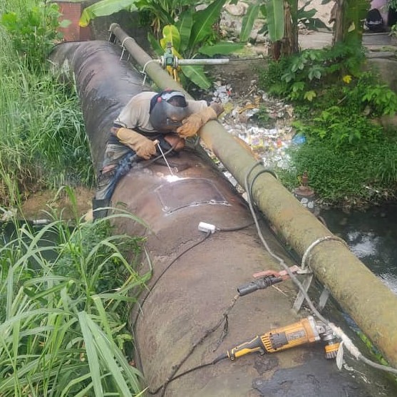 Diario Frontera, Frontera Digital,  JEHYSON GUZMÁN, OSWALDO FERER, AGUAS DE MÉRIDA, SECTOR IBERIA, EL VIGÍA, REPARARON TUBO DE 42 PULGADAS, El Vigía Panamericana, ,Trabajadores de Gerencia Operativa El Vigía 
repararon rotura en el tubo de 42 pulgadas