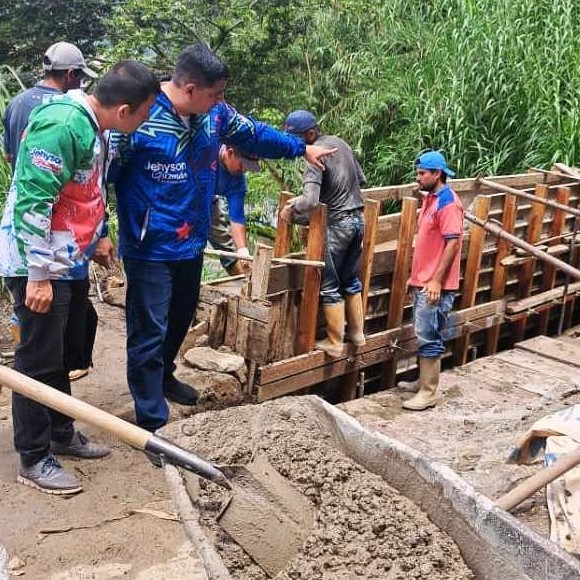 Diario Frontera, Frontera Digital,  MURO ARENAL, GOBIERNO DE MÉRIDA, JEHYSON GUZMÁN, Páramo, ,Gobierno bolivariano repara falla de borde en entrada hacia El Arenal