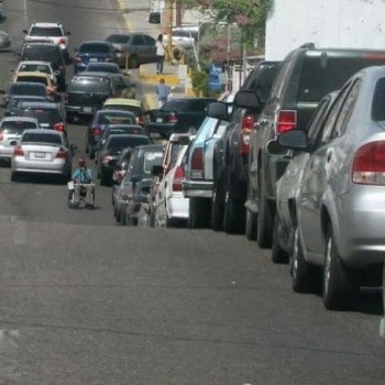 Diario Frontera, Frontera Digital,  PERSISTEN LA COLAS, ESTACIONES DE SERVGICIO, GASOLINA, El Vigía Panamericana, ,Persisten las colas en las estaciones
para el suministro de gasolina en Mérida