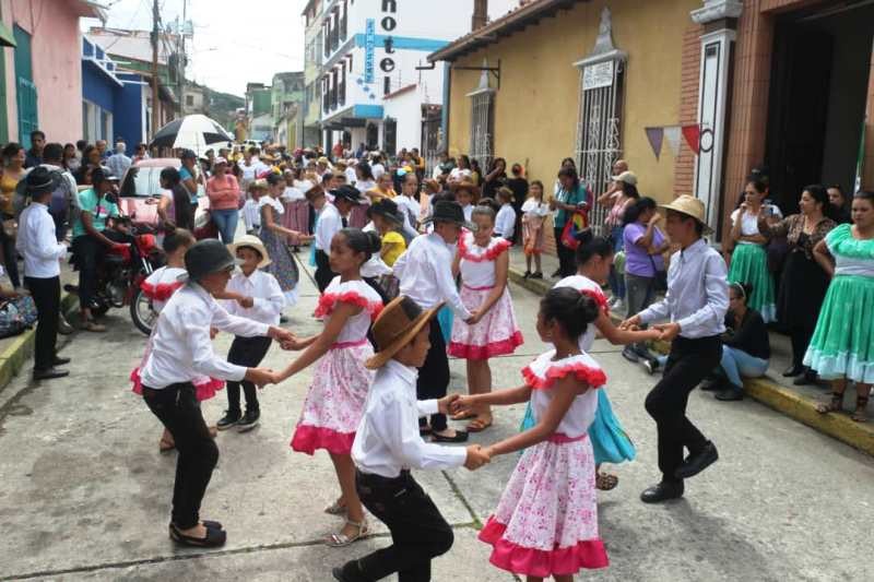 Diario Frontera, Frontera Digital,  IV Joropazo Escolar, GOBIERNO DE MÉRIDA, Entretenimiento, ,Gobierno de Mérida apoyó al IV Joropazo Escolar