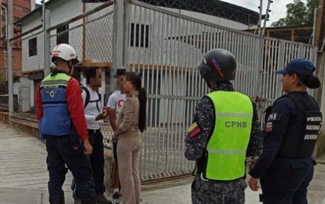 Diario Frontera, Frontera Digital,  VIADUCTO SUCRE, MÉRIDA, INTENTO DE SUICIDIO, Sucesos, ,Integrantes de organismo de seguridad rescatan a ciudadana que
intentó lanzarse por viaducto Sucre de Mérida