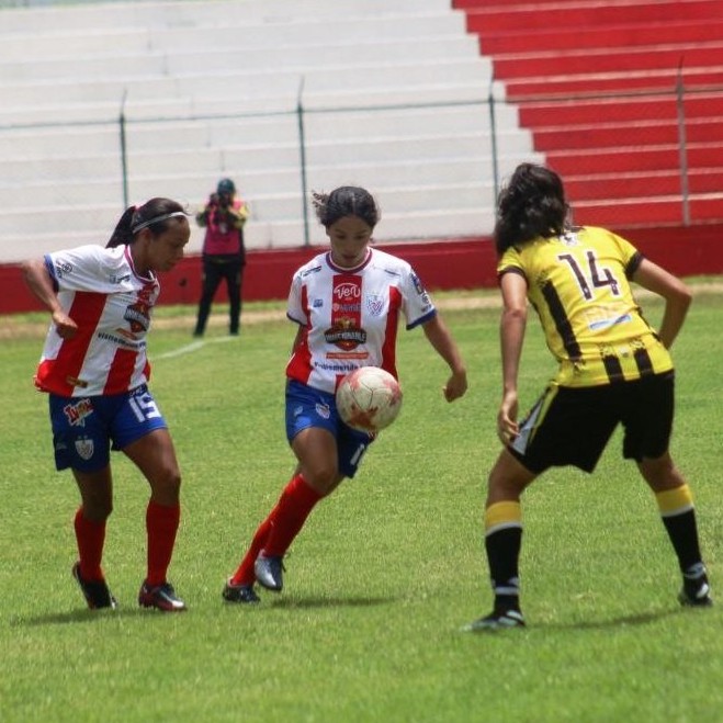 Diario Frontera, Frontera Digital,  ESTUDIANTES DE MÉRIDA FEMENINO, Deportes, ,Estudiantes de Mérida se quedó con el clásico 
y cortó el Invicto de Deportivo Táchira