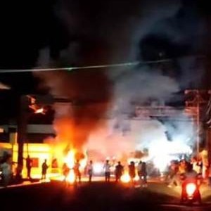 Diario Frontera, Frontera Digital,  PREOTESTAS, ELECTRICIDAD, SANTA BÁRBARA DEL ZULIA, El Vigía Panamericana, ,Colonenses protestaron y quemaron cauchos por crisis eléctrica