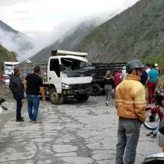 Diario Frontera, Frontera Digital,  La Variante, Sucesos, ,Tres lesionados dejó colisión entre camiones en La Variante