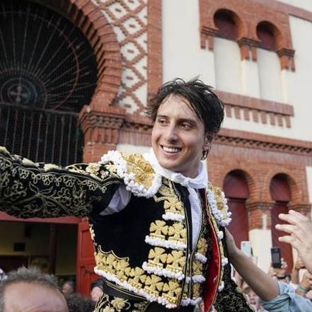 Diario Frontera, Frontera Digital,  FERIA DE GIJÓN, ROCA REY, MORANTE DE LA PUEBLA, Entretenimiento, ,Morante congela el tiempo y Roca Rey lo derrite