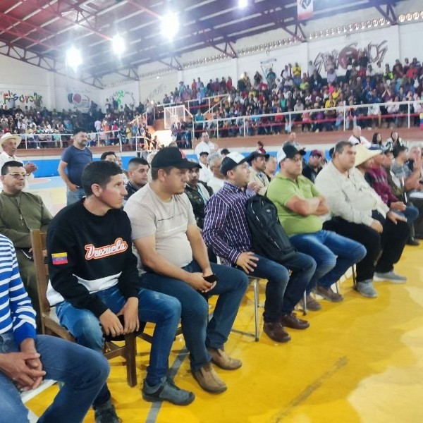 Diario Frontera, Frontera Digital,  ASAMBLEA DE PRODUCTORES, PUEWBLO LLANO, MÉRIDA, CONTRABANDO DE PAPA, PUEBLO LLANO, Páramo, ,Productores merideños cuentan con el 
Gobierno Bolivariano para derrotar el contrabando