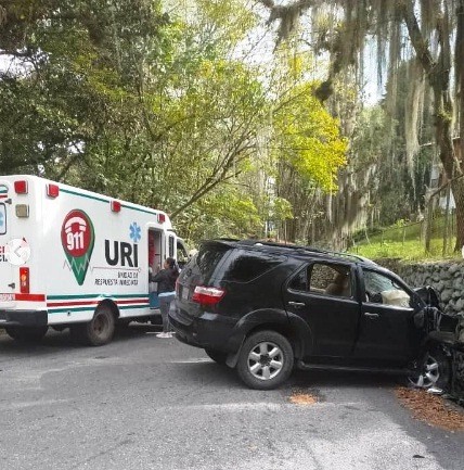 Diario Frontera, Frontera Digital,  EL VALLEGRANDE, MÉRIDA, ACCIDENTE, Sucesos, ,Vehículo impactó contra objeto fijo
con cuatro lesionados en El Valle de Mérida