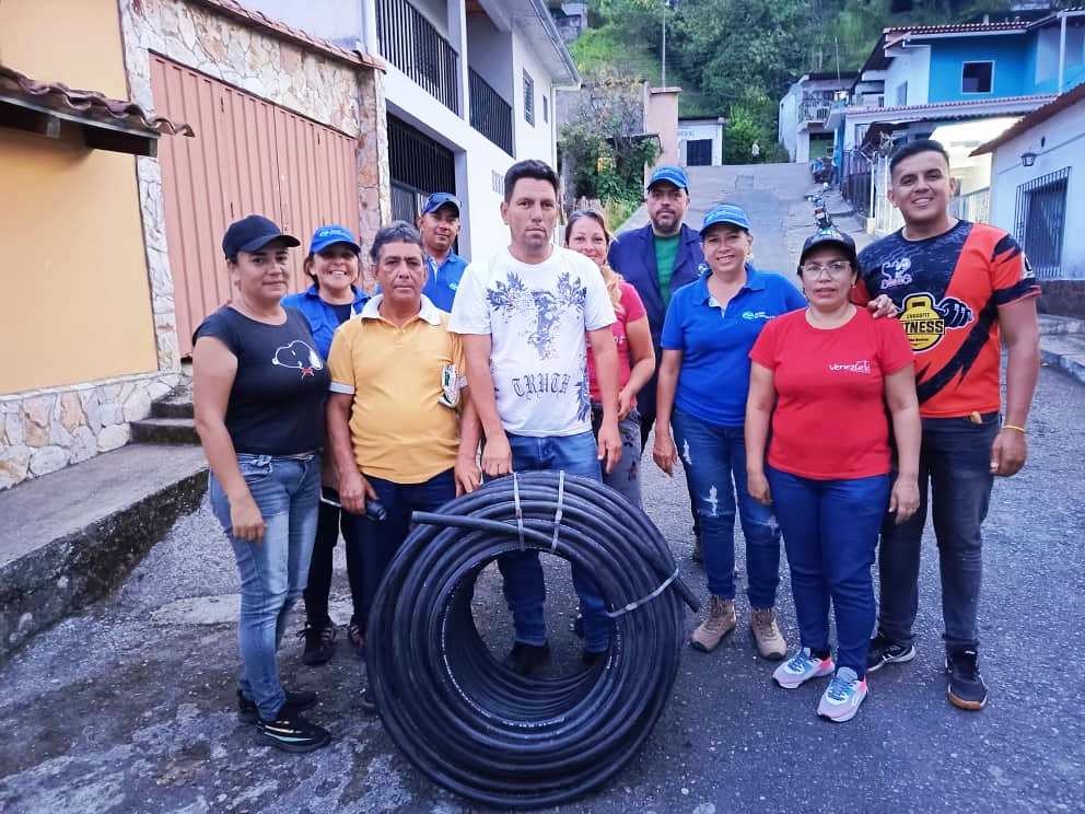 Diario Frontera, Frontera Digital,  MANGUERAS, MESA BOLÍVAR, MÉRIDA, AGUAS DE MÉRIDA, JEHSON GUZMÁN, Mocoties, ,Gobierno de Mérida aportó manguera 
para mejorar sistema de Mesa Bolívar