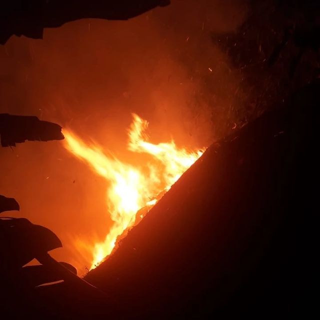 Diario Frontera, Frontera Digital,  El Vigía Panamericana, ,Incendio forestal amenaza viviendas del barrio 12 de octubre