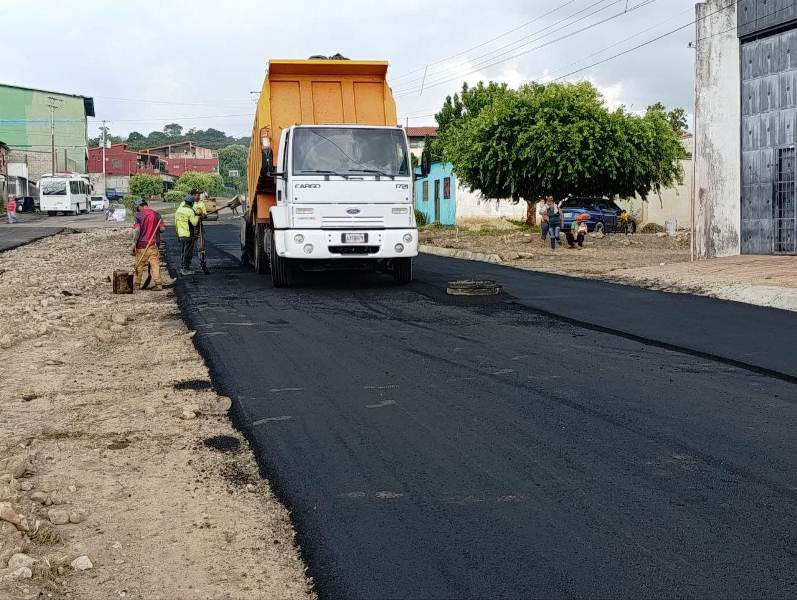 Diario Frontera, Frontera Digital,  El Vigía Panamericana, ,Gobernador Jehyson Guzmán inició asfaltado en la avenida Los Girasoles
