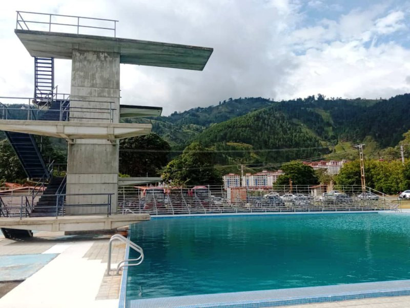 Diario Frontera, Frontera Digital,  Deportes, ,El gobernador Jehyson Guzmán acondiciona piscinas del complejo 5 Águilas Blancas