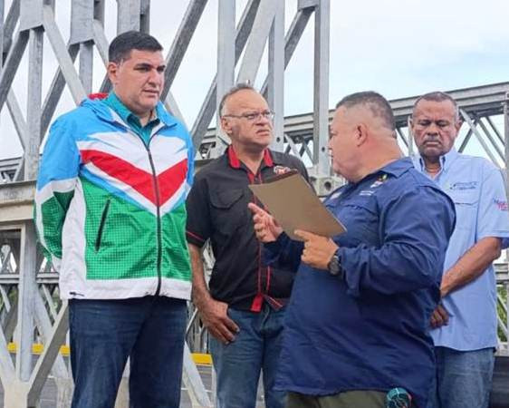 Diario Frontera, Frontera Digital,  El Vigía Panamericana, ,Jehyson Guzmán inspeccionó construcción de pasarela en puente Onia