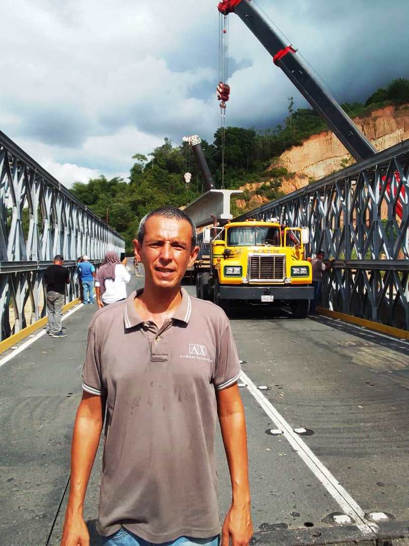 Diario Frontera, Frontera Digital,  El Vigía Panamericana, ,Colocan vigas para la pasarela del puente Onia de El Vigía