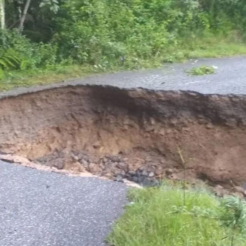 Diario Frontera, Frontera Digital,  El Vigía Panamericana, ,No hay paso vehicular entre La Azulita y Caño Zancudo