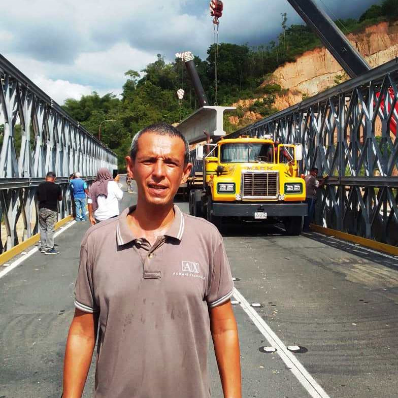 Diario Frontera, Frontera Digital,  El Vigía Panamericana, ,Colocan vigas para la pasarela del puente Onia de El Vigía