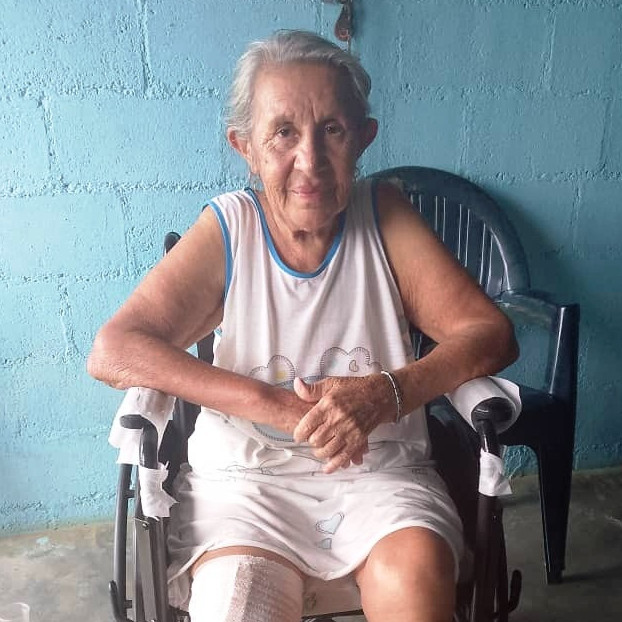 Diario Frontera, Frontera Digital,  El Vigía Panamericana, ,Nancy Roa beneficiada con una silla de rueda 
por la Comisión de Ayuda Rotaria de El Vigía
