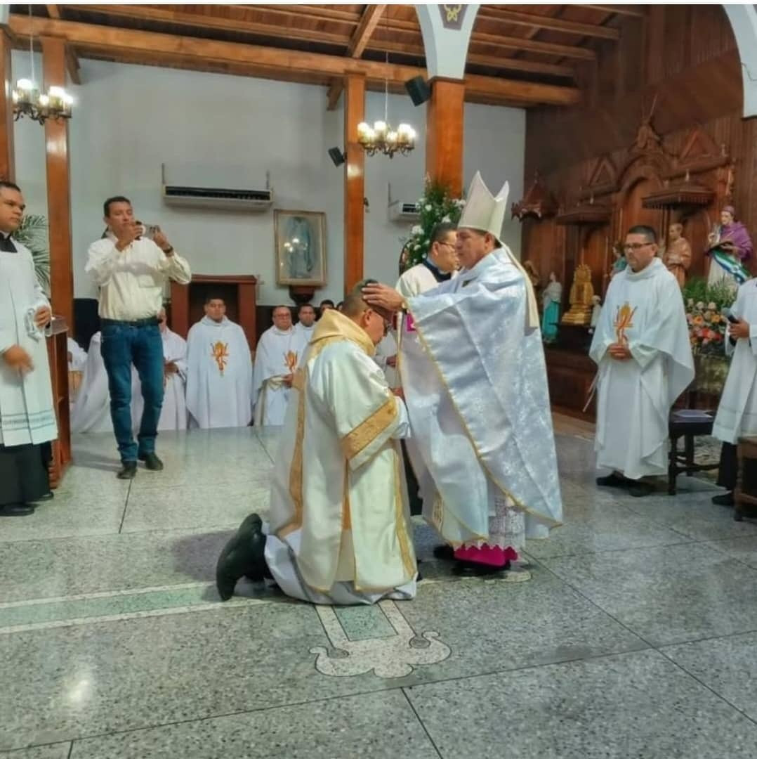 Diario Frontera, Frontera Digital,  El Vigía Panamericana, ,La Concatedral San Carlos Borromeo de Santa Bárbara del Zulia celebró la ordenación sacerdotal de Ángel Cepeda