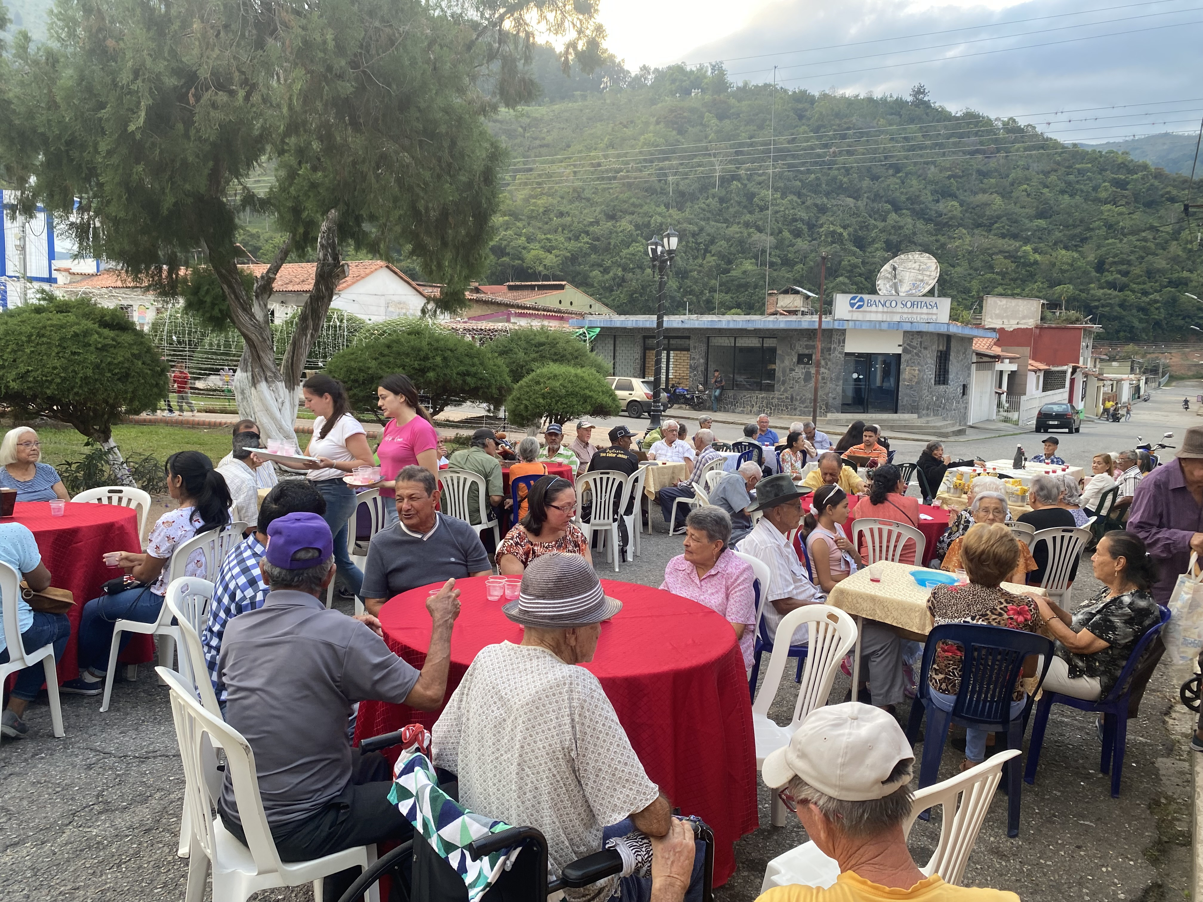 Diario Frontera, Frontera Digital,  Mocoties, ,Adultos mayores en Zea se reencontraron en compartir navideño